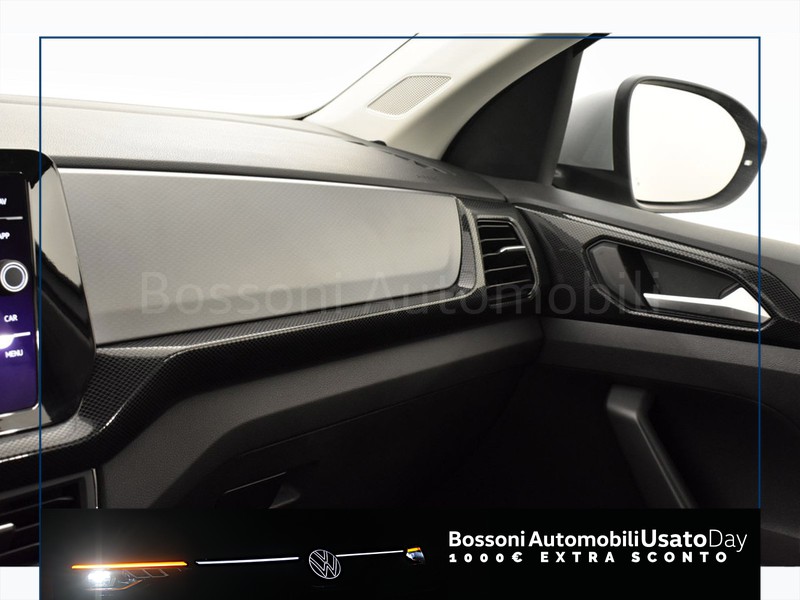 25 - Volkswagen T-Cross 1.0 tsi 115cv life dsg