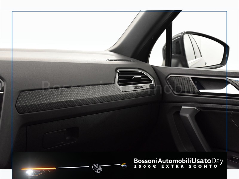 25 - Volkswagen Tiguan 2.0 tdi scr 150cv r-line dsg