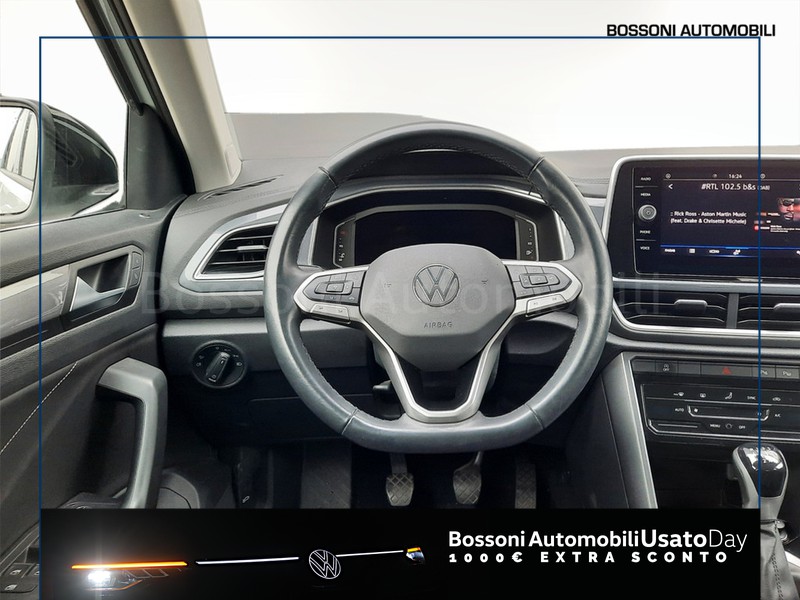 7 - Volkswagen T-Roc 1.0 tsi 110cv style