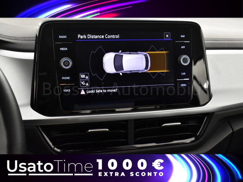 25 - Volkswagen T-Roc 1.5 tsi act life dsg