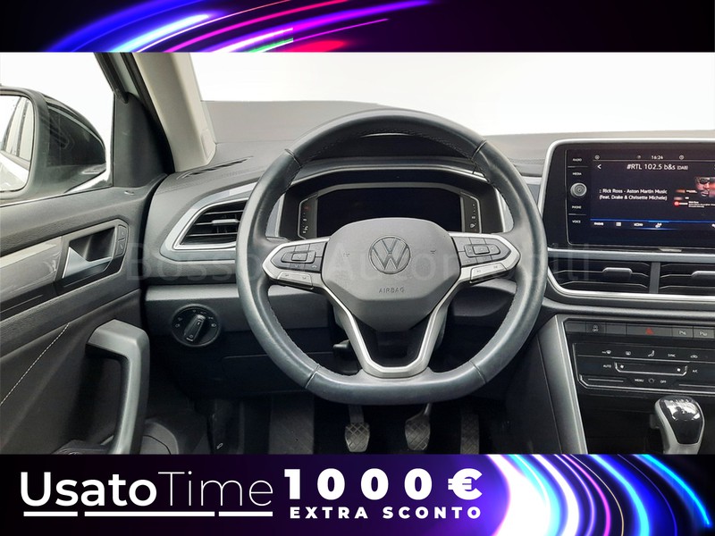7 - Volkswagen T-Roc 1.0 tsi 110cv style