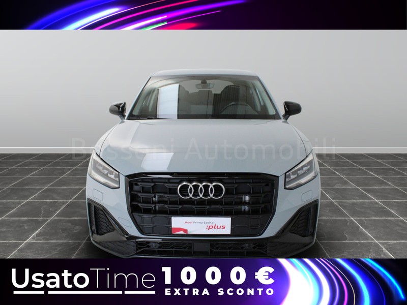 13 - Audi Q2 35 2.0 tdi identity black s tronic