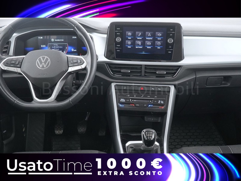 7 - Volkswagen T-Roc 1.0 tsi 110cv life