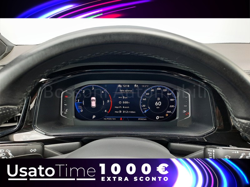 13 - Volkswagen T-Roc 2.0 tdi scr 150cv r line 4motion dsg