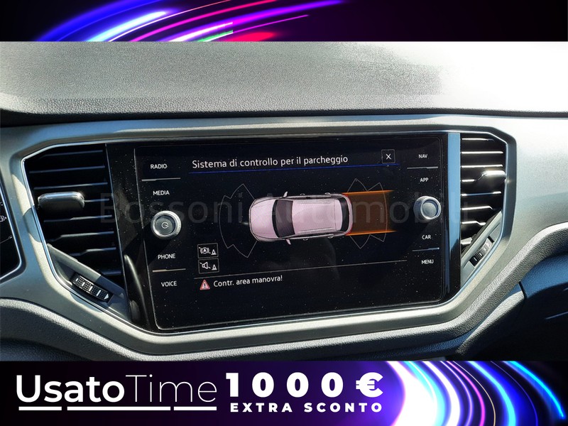 13 - Volkswagen T-Roc 1.0 tsi 110cv style