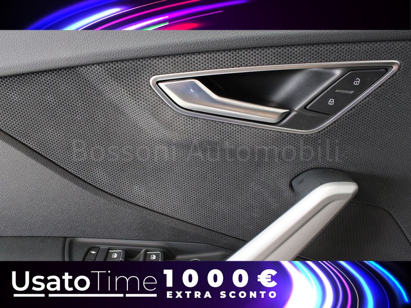 13 - Audi Q2 35 2.0 tdi s line edition quattro s tronic