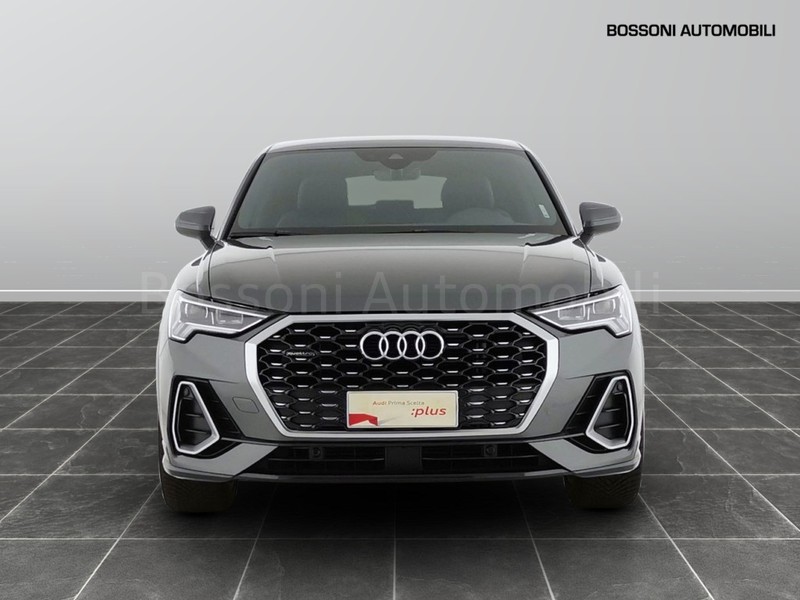 13 - Audi Q3 sportback 35 2.0 tdi s line edition quattro s tronic