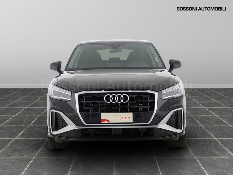 13 - Audi Q2 35 2.0 tdi s line edition s tronic