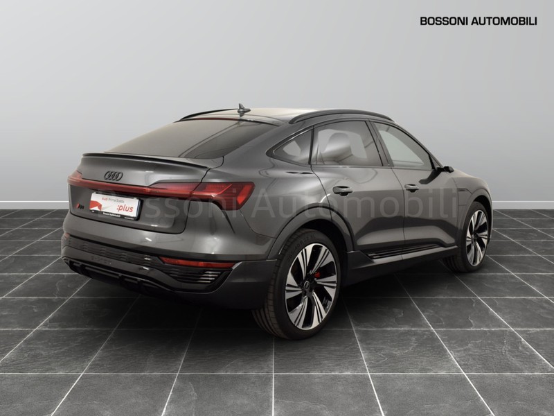 31 - Audi Q8 e-tron sportback 55 s line edition quattro