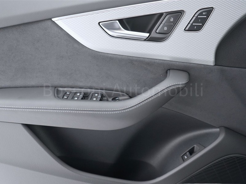 13 - Audi Q8 50 3.0 v6 tdi mhev s line edition quattro tiptronic