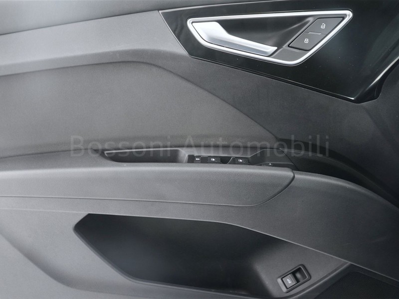 13 - Audi Q4 e-tron sportback e-tron 40 business
