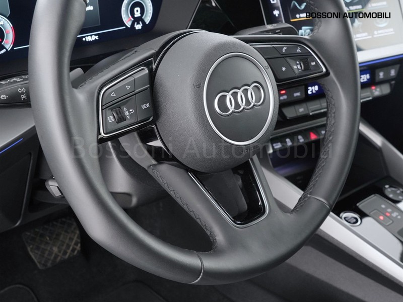 25 - Audi A3 sedan 35 2.0 tdi s line edition s tronic
