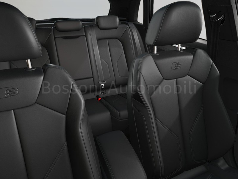7 - Audi Q3 40 2.0 tdi 193cv identity black quattro s tronic