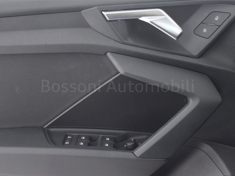 13 - Audi A3 sportback 30 2.0 tdi s line edition s tronic