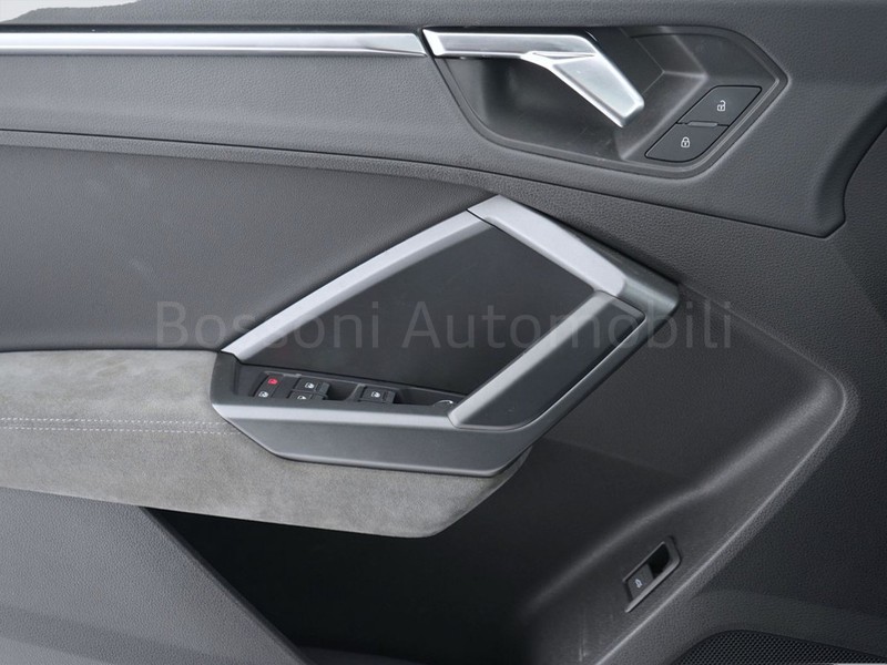 13 - Audi Q3 sportback 40 2.0 tdi 200cv edition quattro s tronic