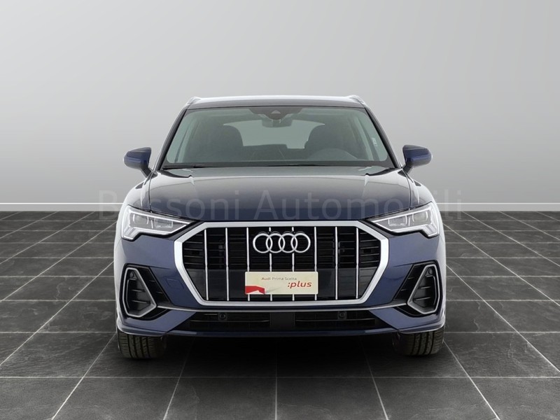 13 - Audi Q3 35 2.0 tdi s line edition s tronic