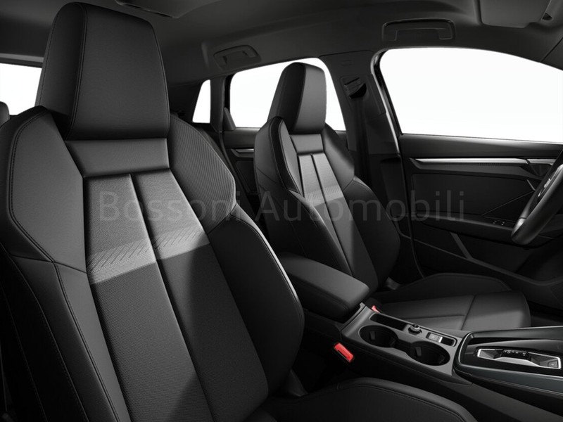 7 - Audi A3 sportback 30 1.5 tfsi mhev business advanced s tronic