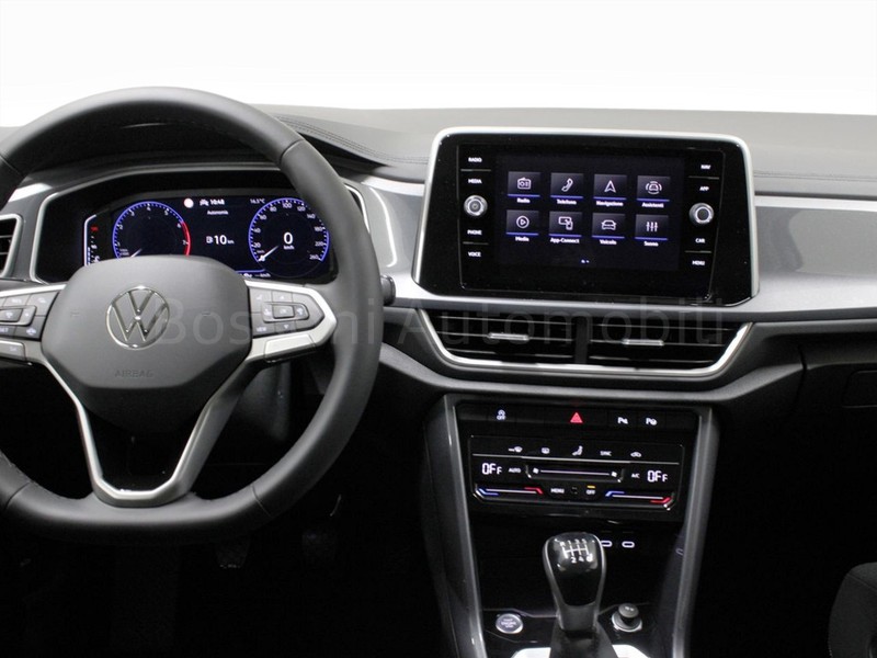 7 - Volkswagen T-Roc 1.0 tsi 115cv style