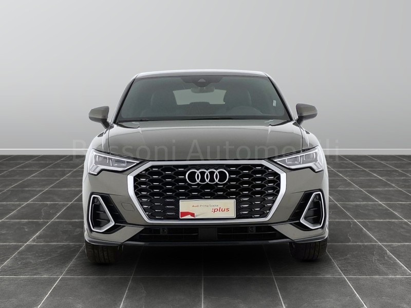 13 - Audi Q3 sportback 35 2.0 tdi s line edition s tronic