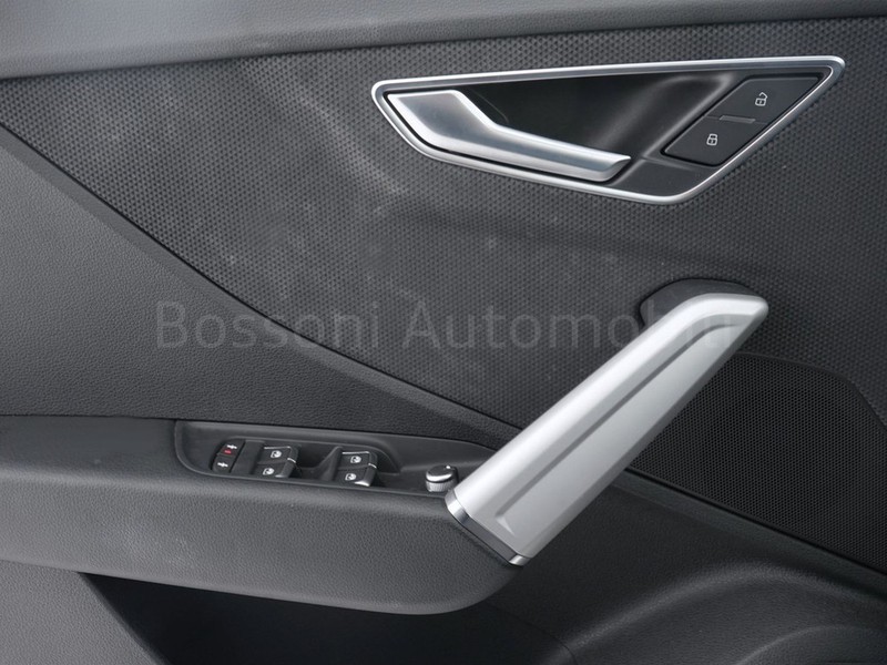 13 - Audi Q2 35 2.0 tdi s line edition s tronic