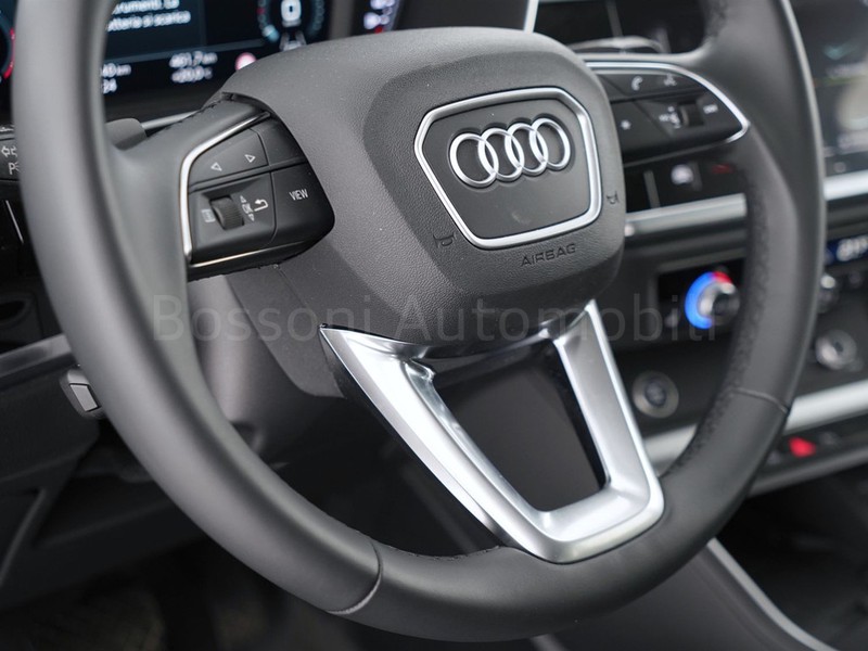 25 - Audi Q3 35 2.0 tdi s line edition s tronic