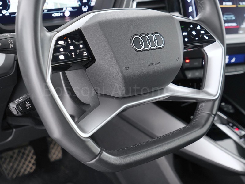 25 - Audi Q4 e-tron 40 business advanced