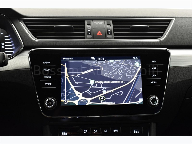 25 - Skoda Superb iv wagon 1.4 tsi plug-in-hybrid executive dsg