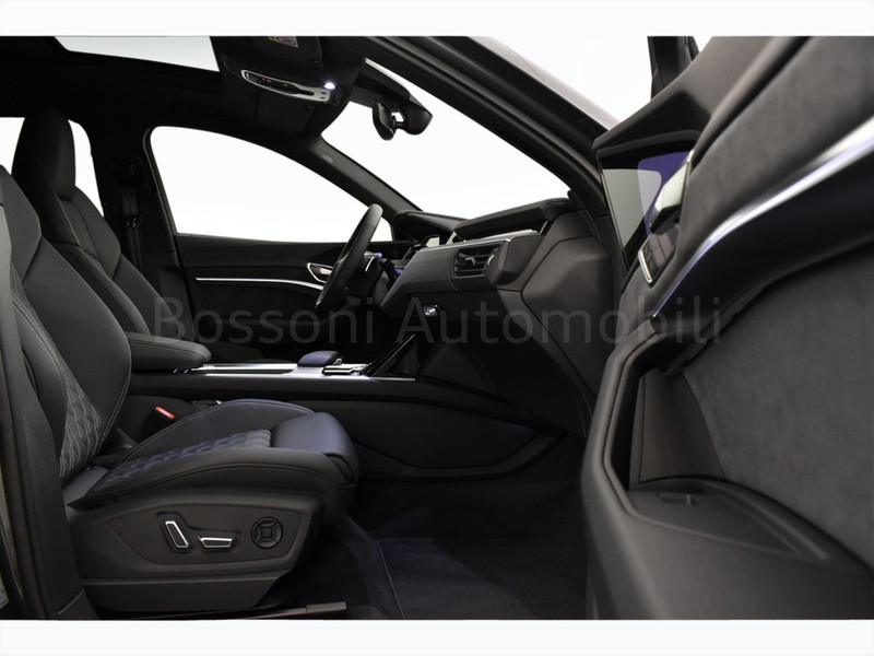 13 - Audi Q8 e-tron sportback 55 s line edition quattro