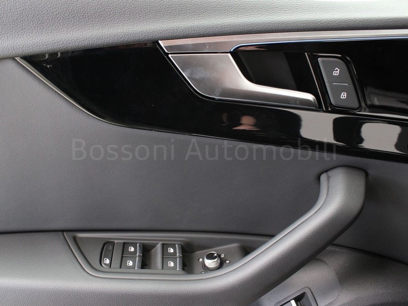13 - Audi A4 avant 40 2.0 tdi mhev 204cv s line edition s tronic