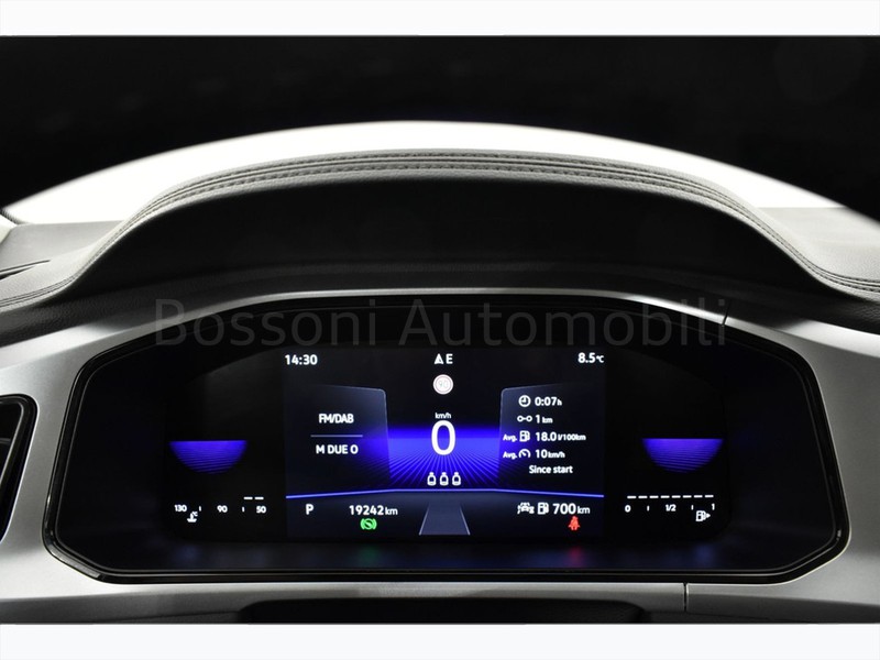 19 - Volkswagen T-Roc 1.5 tsi act life dsg