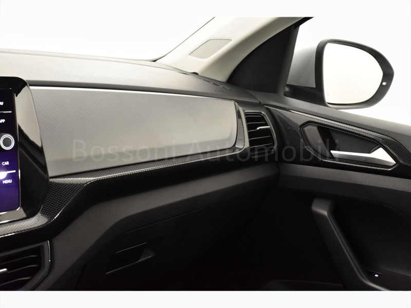 25 - Volkswagen T-Cross 1.0 tsi 115cv life dsg