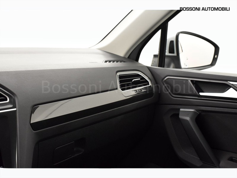 25 - Volkswagen Tiguan 2.0 tdi scr 150cv life dsg