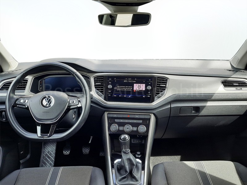 7 - Volkswagen T-Roc 1.0 tsi 110cv style