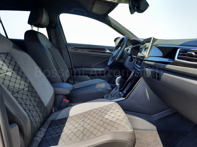7 - Volkswagen T-Roc 1.5 tsi act r line