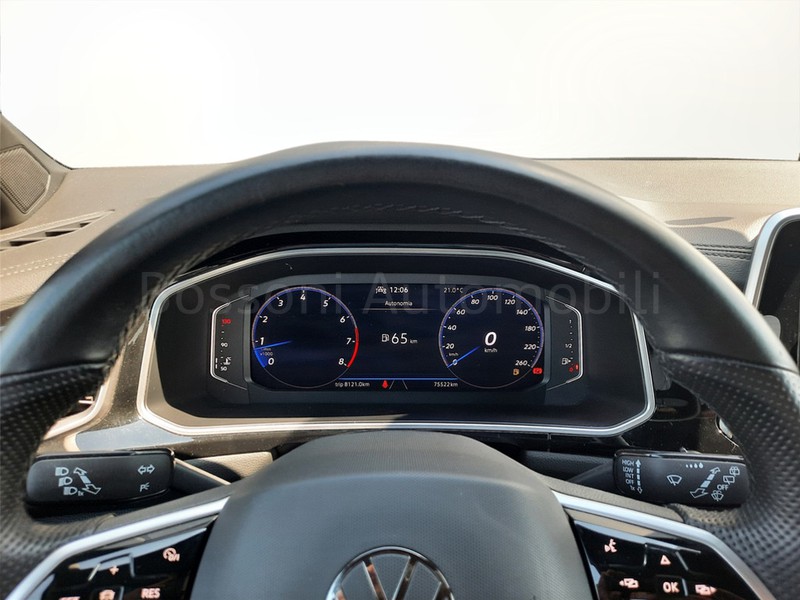 13 - Volkswagen T-Roc 1.5 tsi act r line