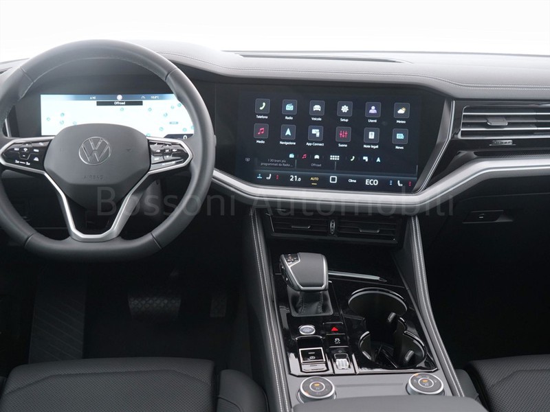 7 - Volkswagen Touareg 3.0 v6 v6 tsi ehybrid 381cv elegance