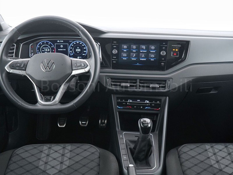7 - Volkswagen Taigo 1.0 tsi 110cv r-line