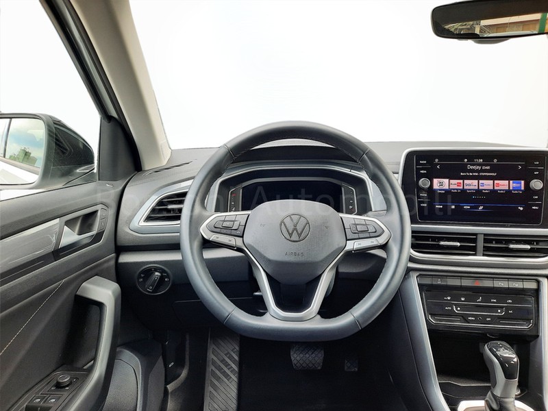 7 - Volkswagen T-Roc 1.5 tsi act style dsg