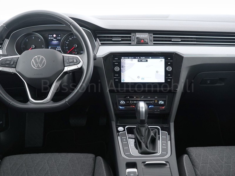 7 - Volkswagen Passat variant 2.0 tdi scr evo 150cv business dsg
