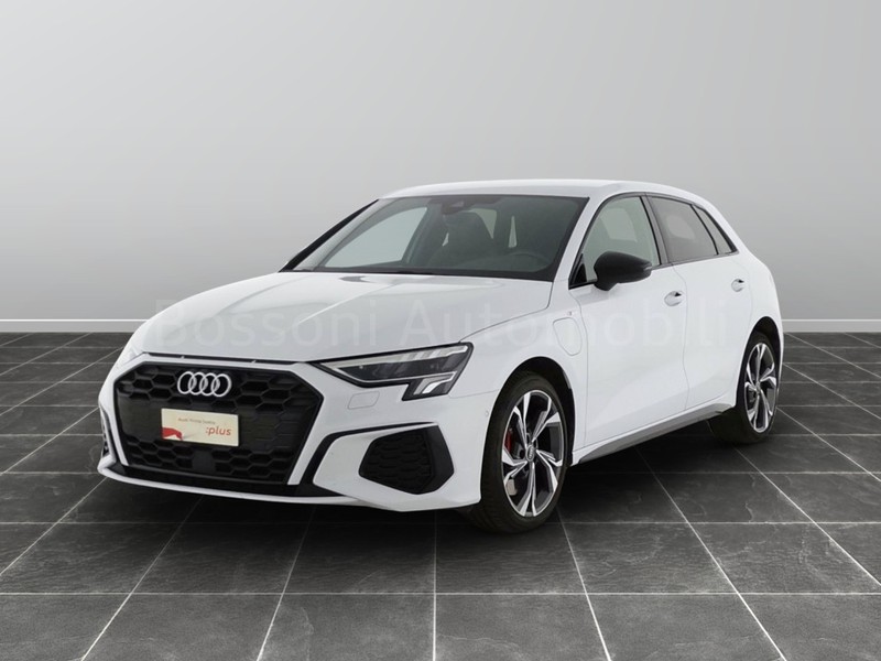1 - Audi A3 sportback 45 1.4 tfsi e s line edition s tronic