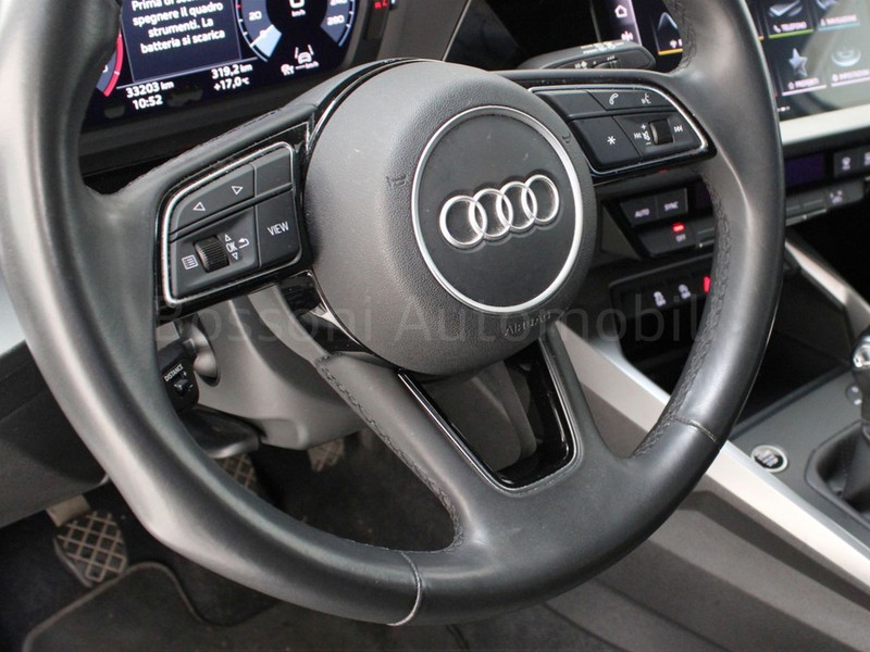 25 - Audi A3 sportback 35 1.5 tfsi business advanced