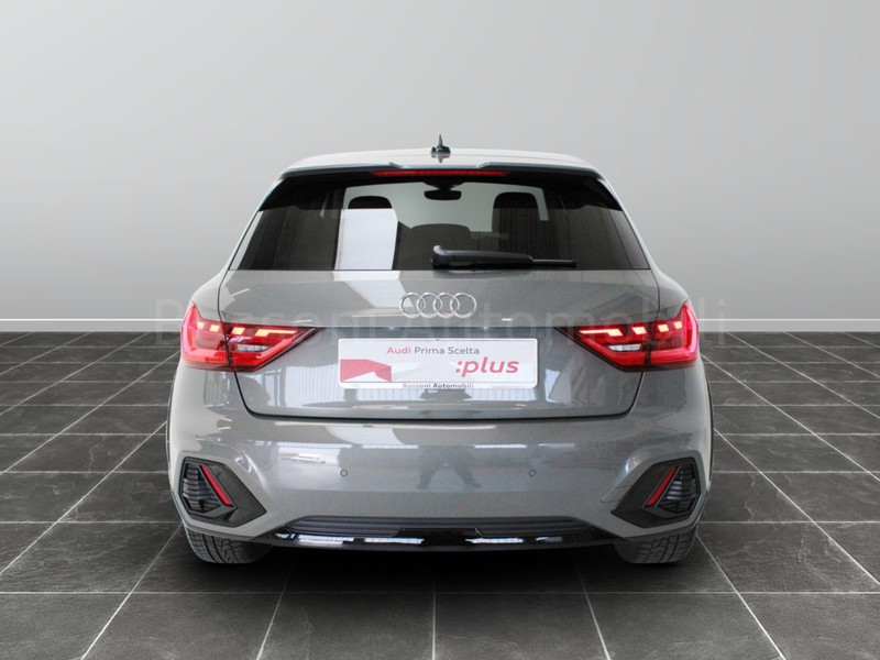 13 - Audi A1 allstreet 30 1.0 tfsi 116cv business s tronic