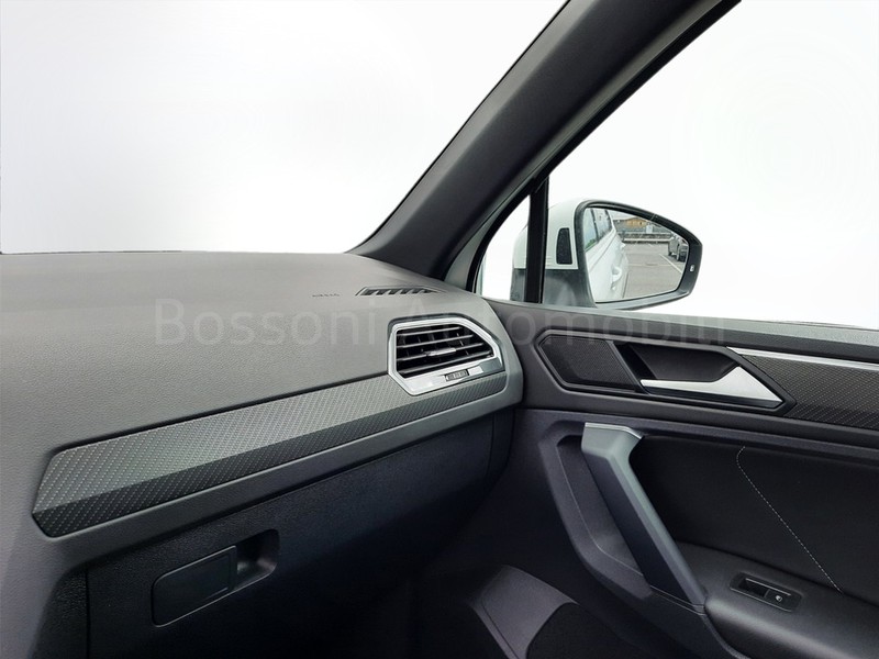 19 - Volkswagen Tiguan 1.5 tsi act 150cv r-line dsg