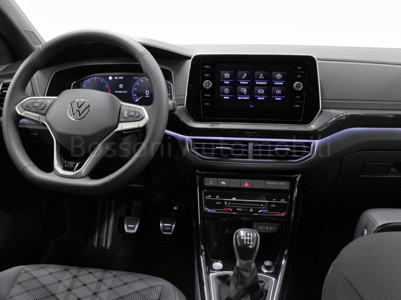 7 - Volkswagen T-Cross 1.0 tsi 115cv r-line