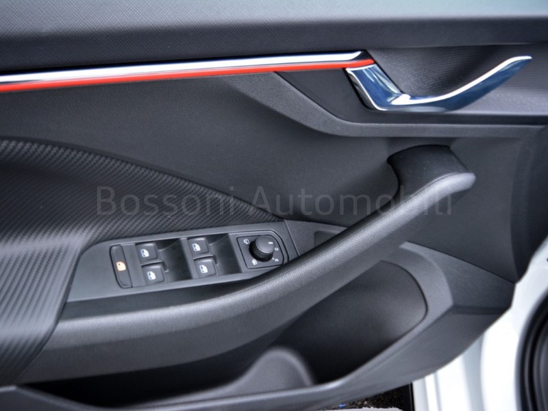 13 - Skoda Kamiq 1.0 tsi 115cv monte carlo