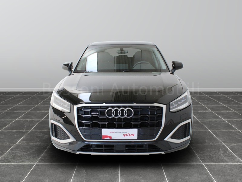 13 - Audi Q2 35 2.0 tdi admired advanced quattro s tronic