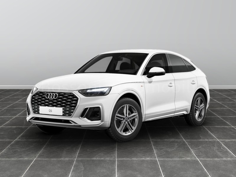 1 - Audi Q5 sportback 40 2.0 tdi mhev 12v s line quattro s tronic