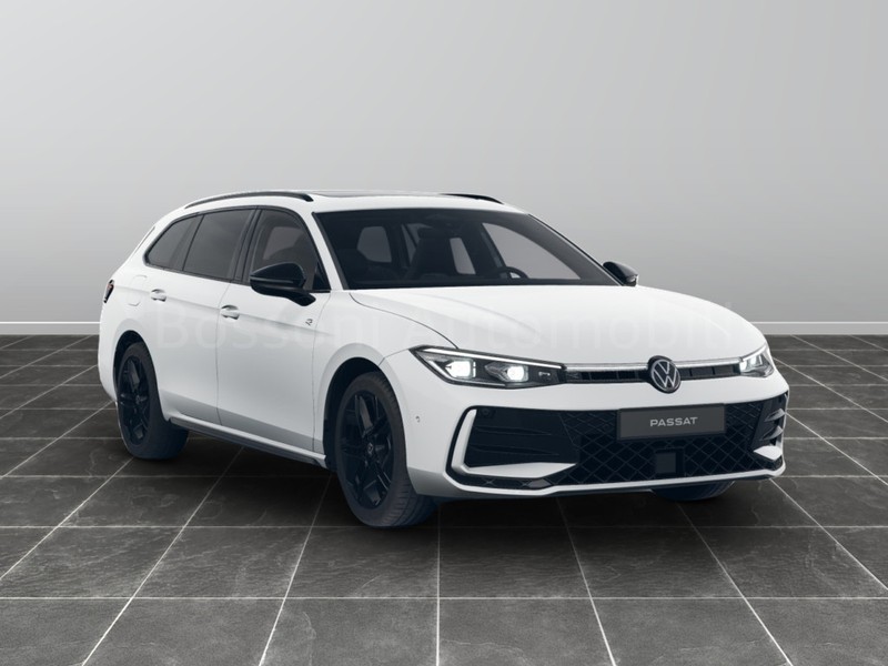 7 - Volkswagen Passat 1.5 etsi act 150cv r-line plus