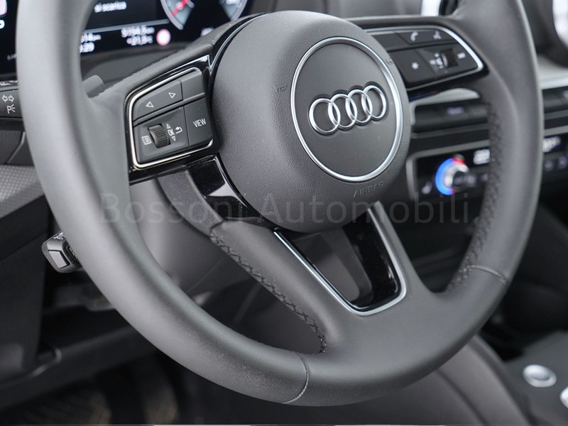 25 - Audi Q2 35 1.5 tfsi business advanced s tronic