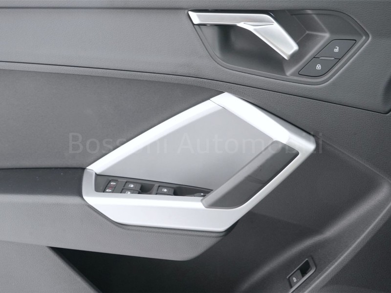 13 - Audi Q3 35 2.0 tdi business advanced s tronic